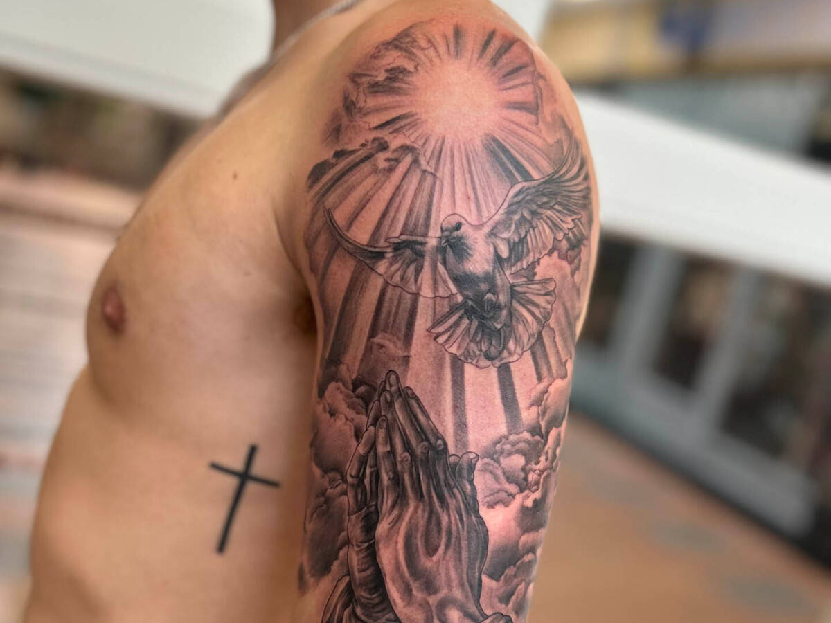 Black_and_grey_tattoo_5_.jpg